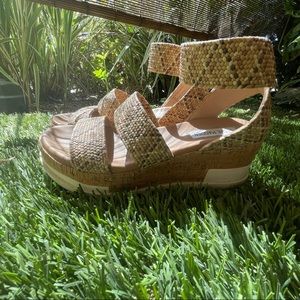 Steve Madden Platform Sandal